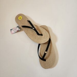 Tommy Bahama Black and Tan Sandals